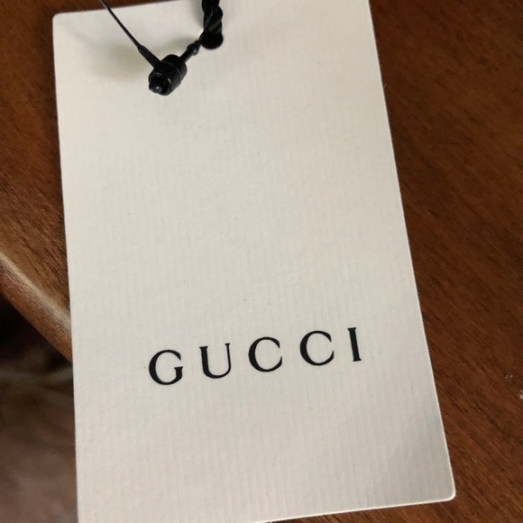 GUCCI "ALESSANDRO POWER FOULARD" 100% Silk Carré - Picture 7 of 8